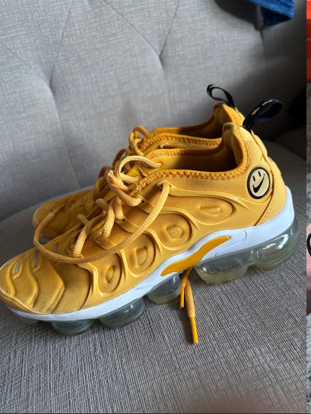 Nike Air VaporMax Plus “Go the Extra Smile” rare woman’s sneakers size 7
